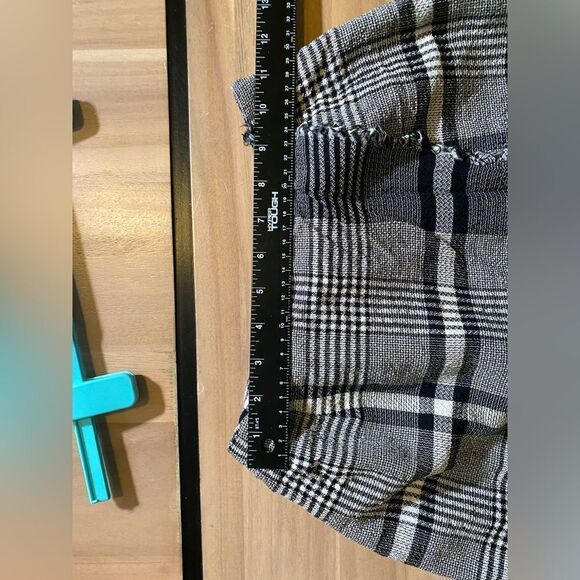 Liz Claiborne black/white plaid wool blend skirt - Picture 5 of 5